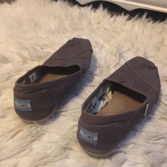 Women’s toms - Picture 2 of 5